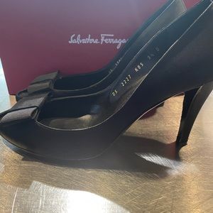 Salvatore Ferragamo Black Satin Peep toe Pumps Size 9.5